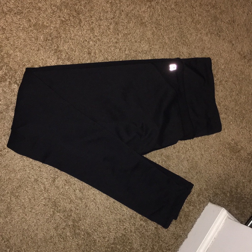 Fabletics salar solid powerhold leggings